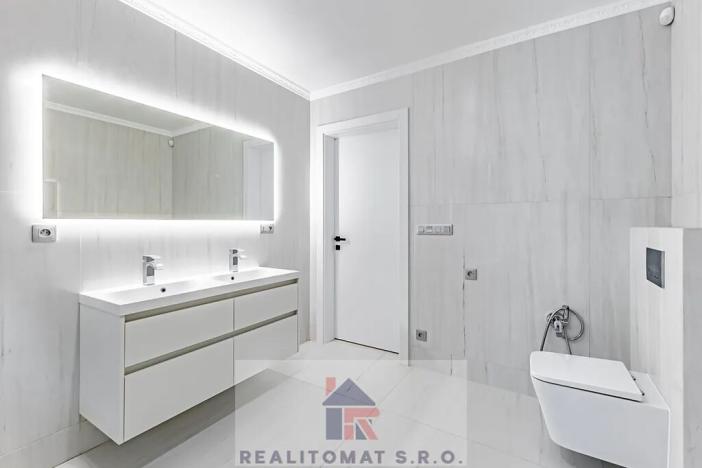 Prodej rodinného domu, Praha - Komořany, Pod lesem, 175 m2