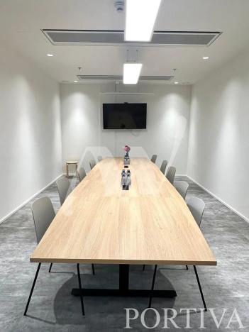 Pronájem kanceláře, Praha - Holešovice, Dělnická, 441 m2