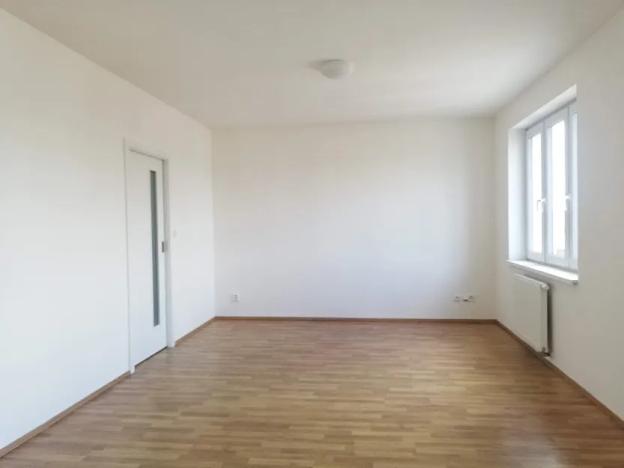 Pronájem bytu 1+kk, Praha - Holešovice, Malá Plynární, 33 m2