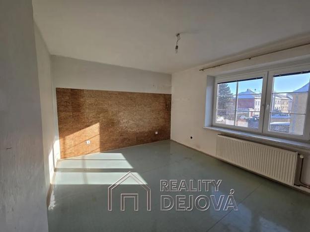 Pronájem bytu 2+kk, Krnov, Seifertova, 58 m2