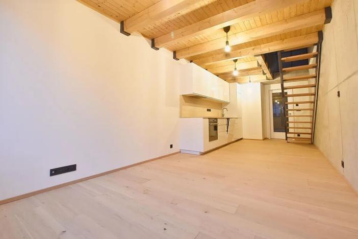 Pronájem bytu 3+kk, Praha - Vysočany, Kolbenova, 72 m2