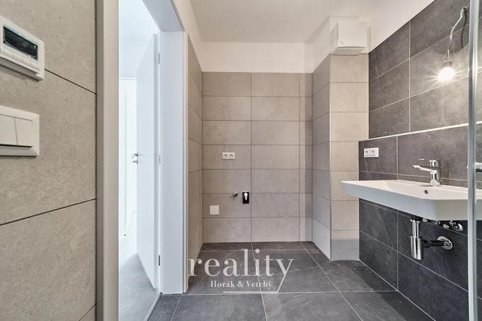 Pronájem bytu 2+kk, Znojmo, Hrušňová, 60 m2