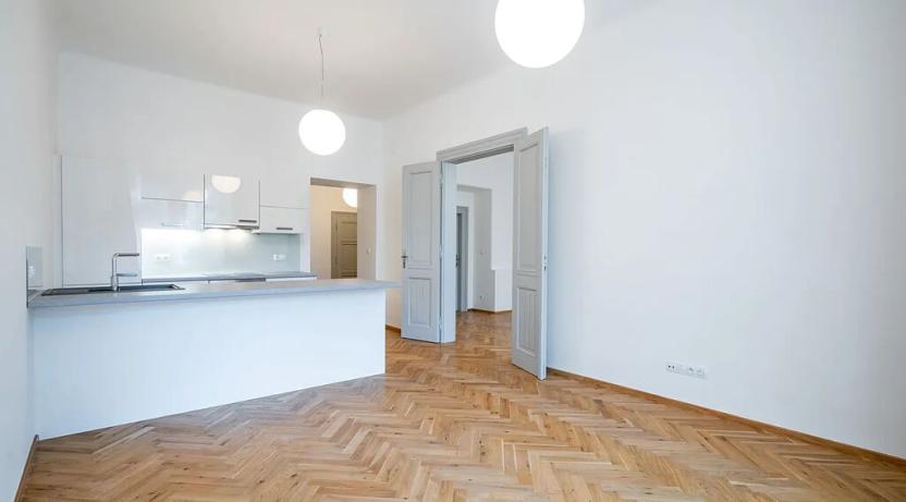 Pronájem bytu 4+kk, Praha, Křižíkova, 2 m2