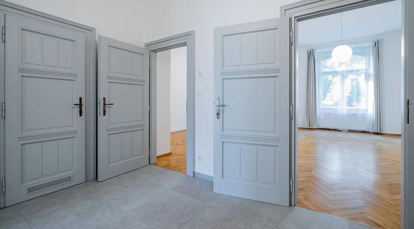 Pronájem bytu 4+kk, Praha, Křižíkova, 2 m2