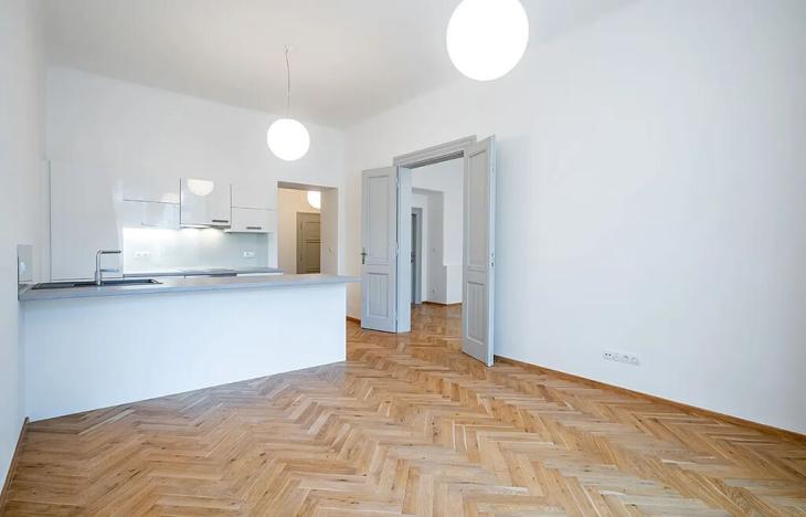 Pronájem bytu 4+kk, Praha, Křižíkova, 2 m2