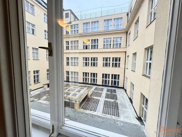 Pronájem bytu 2+kk, Praha - Staré Město, Národní, 68 m2