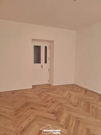 Pronájem bytu 1+1, Praha - Vinohrady, Velehradská, 43 m2