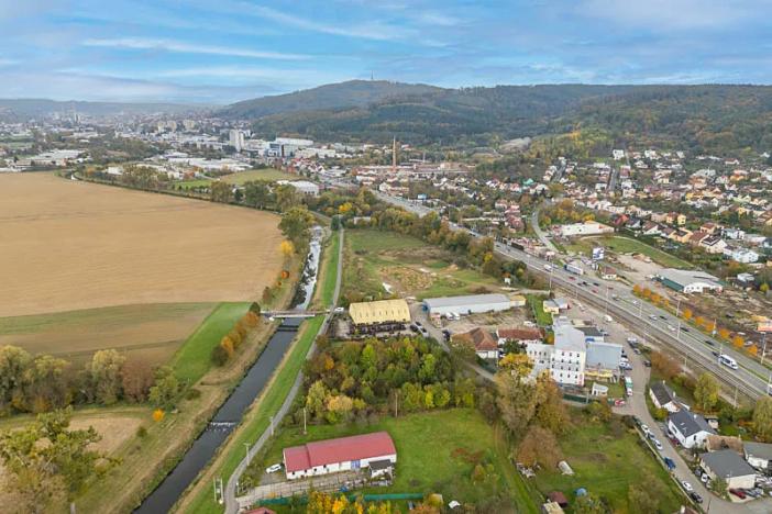 Prodej obchodního prostoru, Zlín, Bezručova, 1976 m2