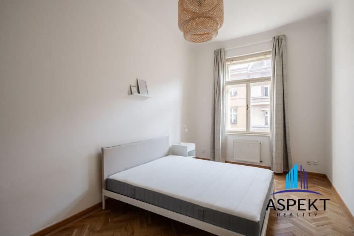 Pronájem bytu 2+kk, Praha - Nové Město, Trojická, 42 m2