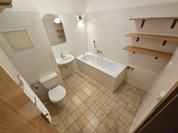 Pronájem bytu 1+kk, Praha - Kunratice, Velké Kunratické, 41 m2