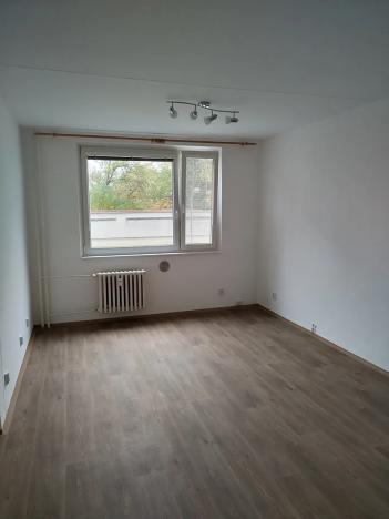 Pronájem bytu 2+kk, Pardubice, Lonkova, 55 m2