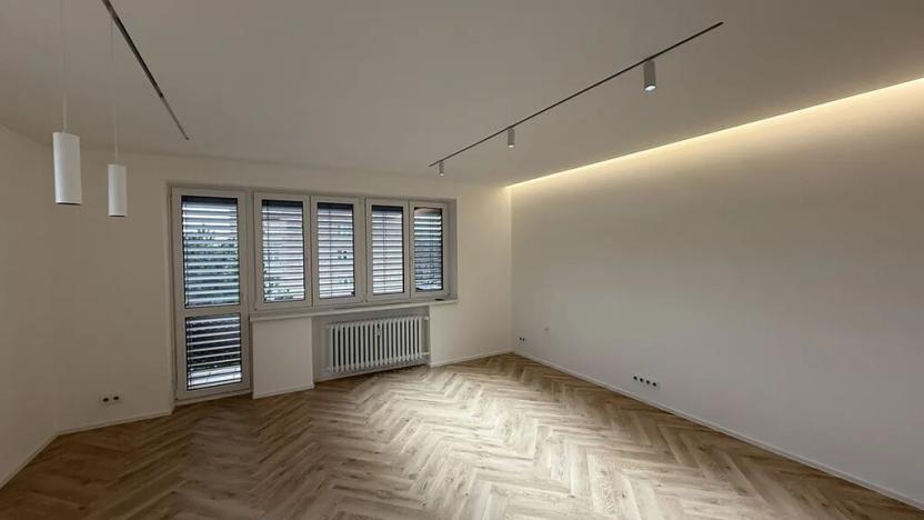 Pronájem bytu 2+1, Zlín, Věžové domy, 65 m2