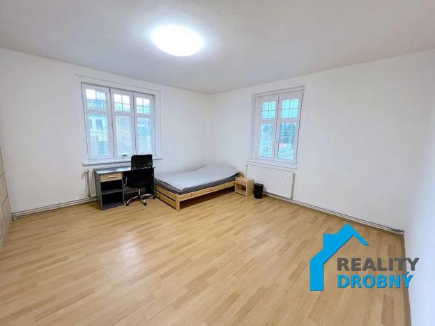 Pronájem bytu 4+1, Děčín, Revoluční nám., 103 m2