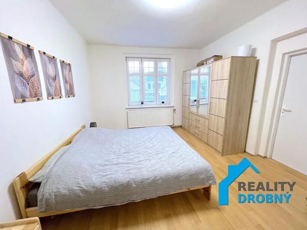 Pronájem bytu 4+1, Děčín, Revoluční nám., 103 m2