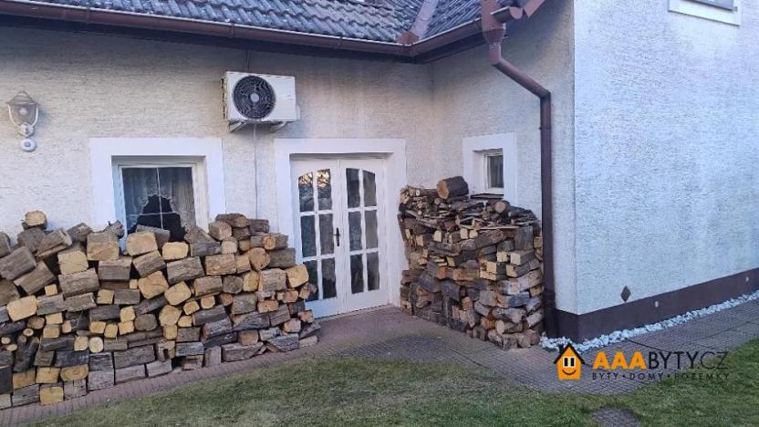 Prodej vícegeneračního domu, Hýskov, Prostřední, 330 m2