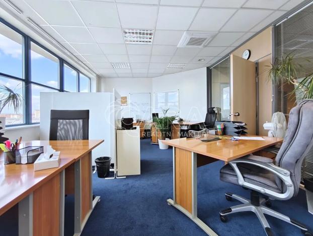 Pronájem kanceláře, Praha - Nusle, Hvězdova, 240 m2