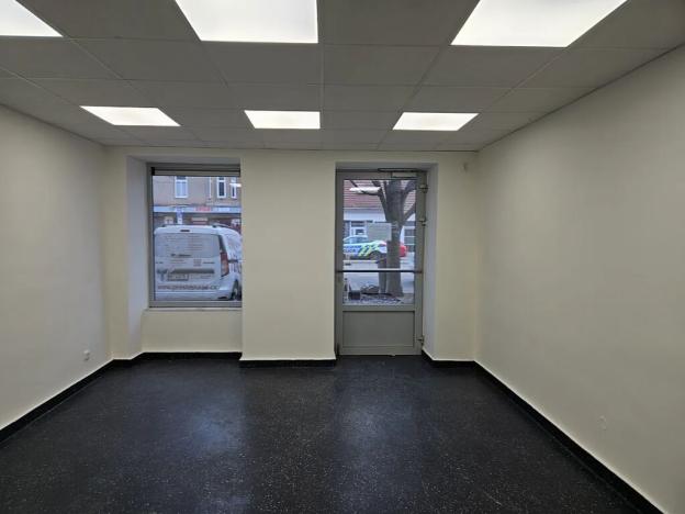 Pronájem obchodního prostoru, Brno, Palackého třída, 26 m2