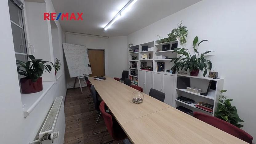 Pronájem kanceláře, Praha - Strašnice, Světická, 185 m2