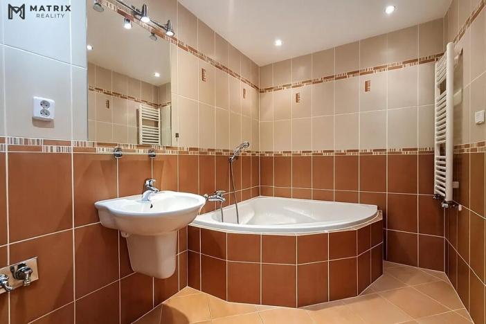 Pronájem bytu 4+kk, Praha - Záběhlice, Mattioliho, 117 m2