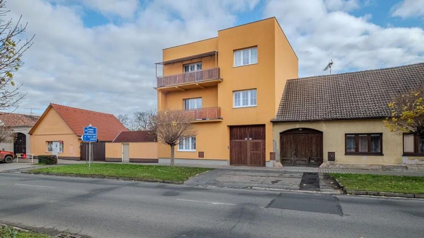 Prodej činžovního domu, Sadská, Husova, 306 m2