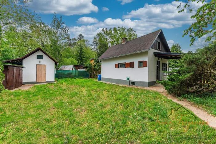 Prodej chaty, Lešany, 45 m2