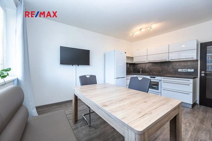 Prodej bytu 2+1, Praha - Černý Most, náměstí Plukovníka Vlčka, 83 m2