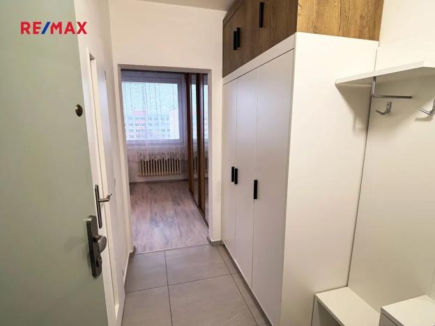 Pronájem bytu 1+kk, Praha - Prosek, Jetřichovická, 30 m2