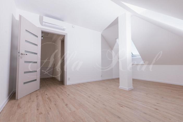 Prodej bytu 4+kk, Ostopovice, B. Němcové, 170 m2