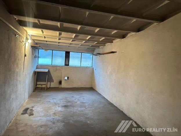 Pronájem garáže, Zlín, Santražiny, 20 m2