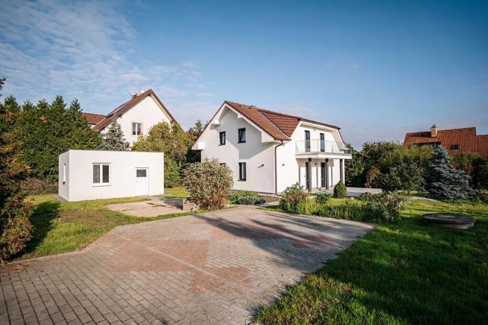 Prodej rodinného domu, Dolní Břežany, U Lesa, 150 m2