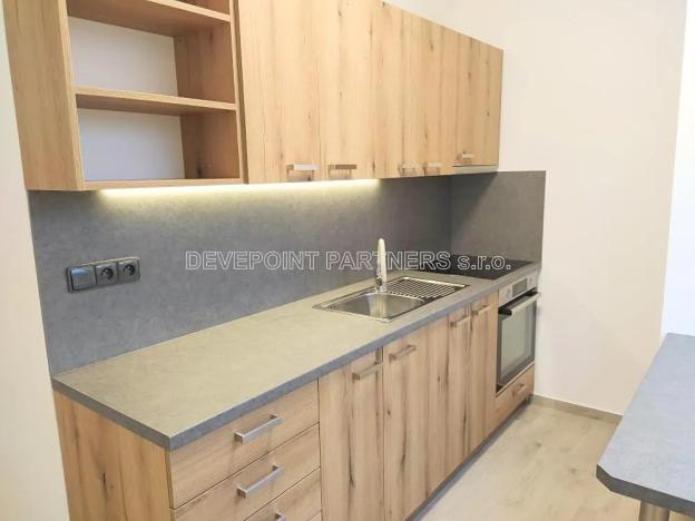 Pronájem bytu 1+1, Zlín, 32 m2