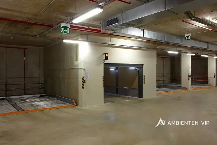 Pronájem kanceláře, Brno, Orlí, 302 m2