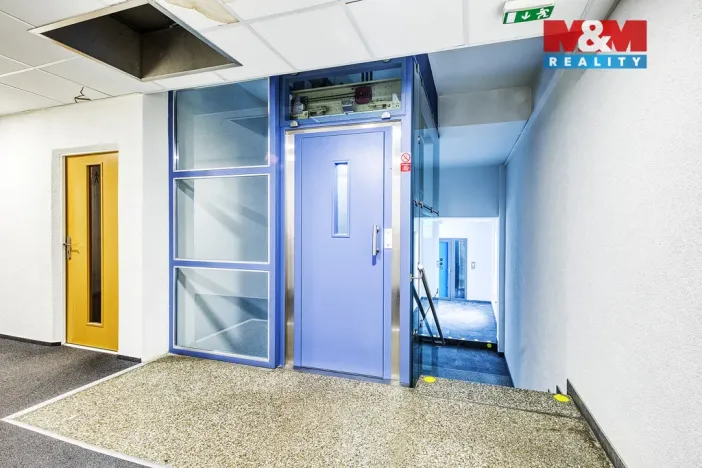 Pronájem kanceláře, Plzeň, alej Svobody, 22 m2