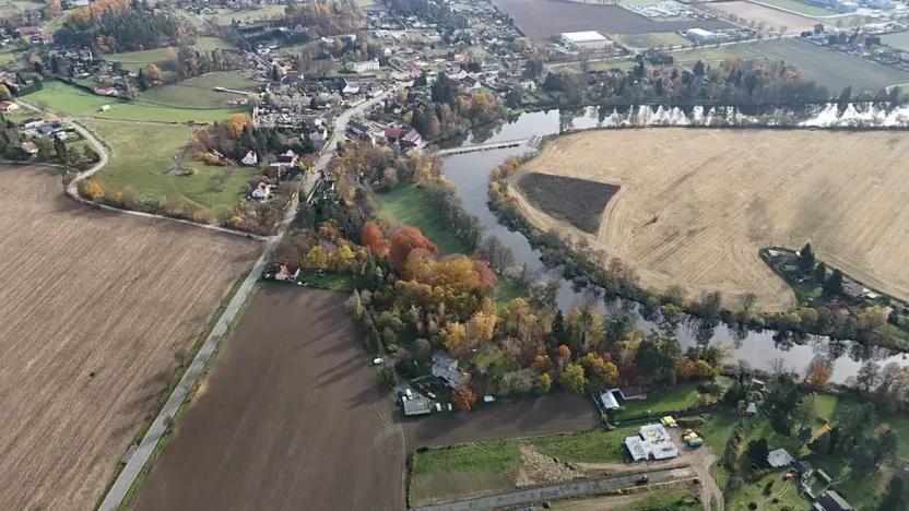 Prodej komerčního pozemku, Nespeky, 7717 m2