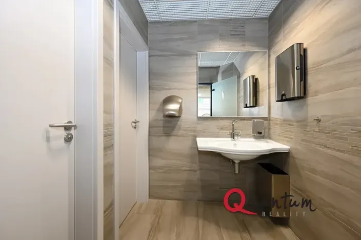 Pronájem kanceláře, Praha - Vinohrady, Šafaříkova, 138 m2