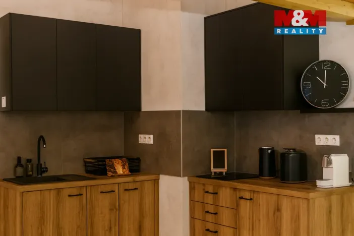 Pronájem bytu 1+kk, Praha, Polská, 32 m2