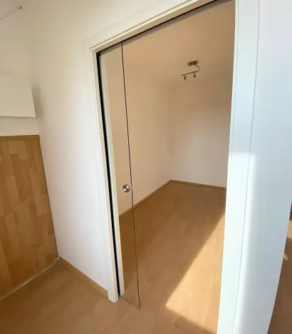 Prodej bytu 1+kk, Praha - Troja, Hnězdenská, 38 m2