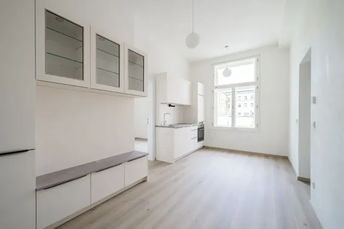 Pronájem bytu 2+kk, Praha - Nové Město, Václavské náměstí, 37 m2