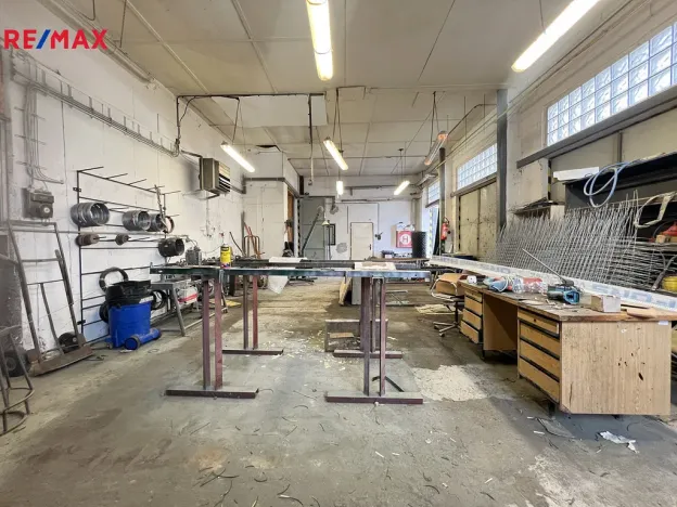 Prodej výrobních prostor, Pardubice - Studánka, Průmyslová, 600 m2