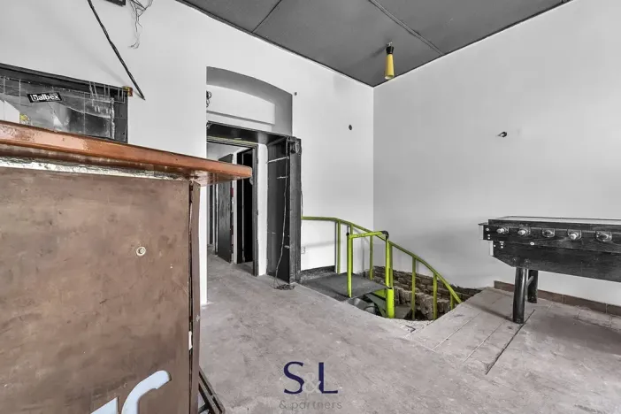 Prodej obchodního prostoru, Praha - Vysočany, Novovysočanská, 222 m2