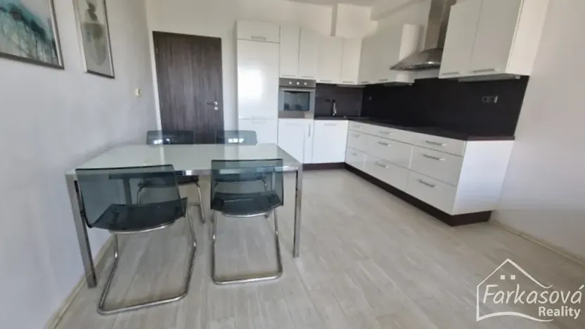 Pronájem bytu 2+kk, Olomouc, Novosadský dvůr, 60 m2