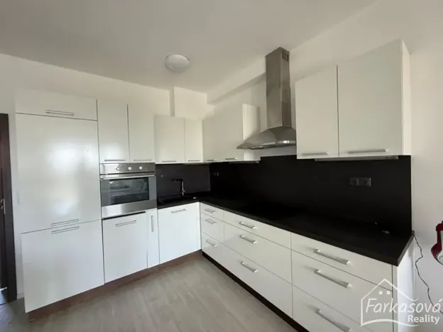 Pronájem bytu 2+kk, Olomouc, Novosadský dvůr, 60 m2