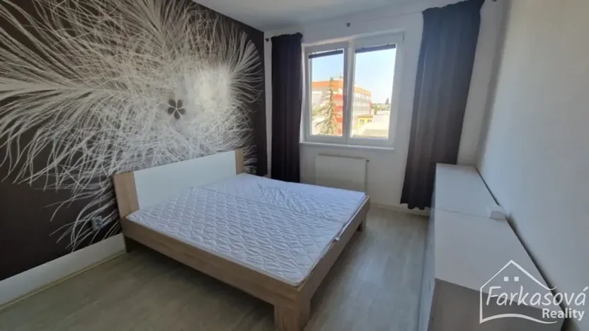 Pronájem bytu 2+kk, Olomouc, Novosadský dvůr, 60 m2