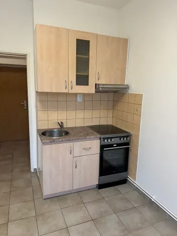 Pronájem bytu 1+kk, Liberec, Chrastavská, 17 m2