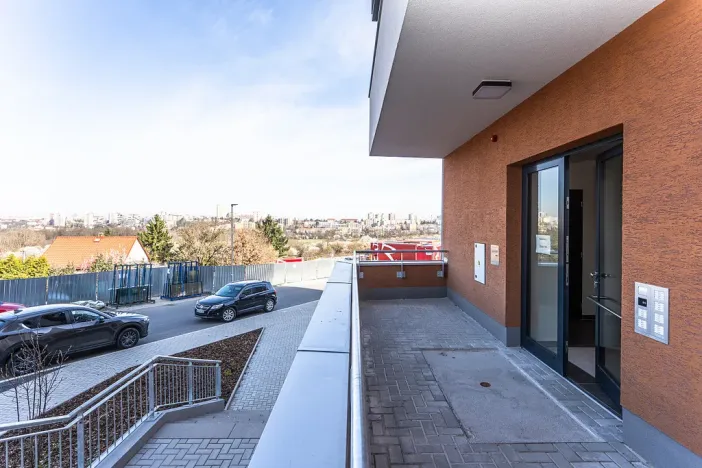 Pronájem bytu 1+kk, Praha - Záběhlice, Klapálkova, 32 m2