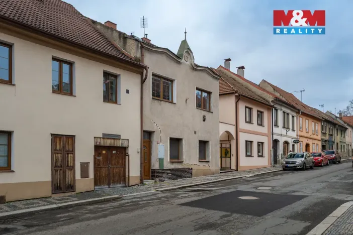 Prodej bytu 4+1, Velvary, Tyršova, 218 m2