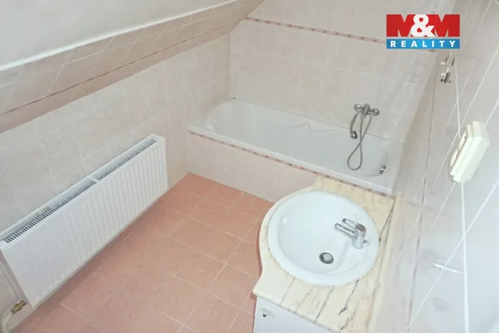 Prodej rodinného domu, Kravaře, Pod Lipou, 250 m2