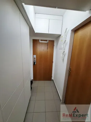 Prodej bytu 1+kk, Praha - Strašnice, Vinohradská, 40 m2