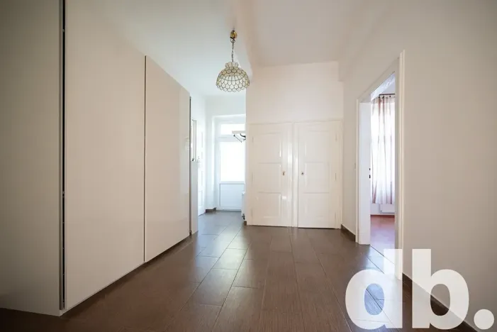 Pronájem bytu 3+1, Praha - Vinohrady, Bělehradská, 100 m2