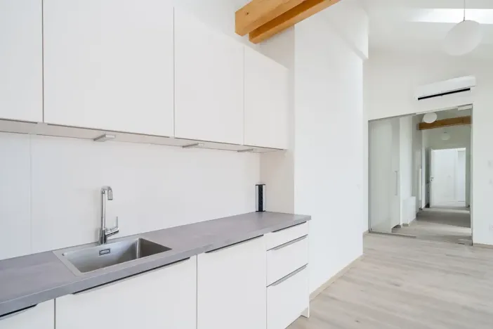 Pronájem bytu 2+kk, Praha - Nové Město, Václavské náměstí, 63 m2